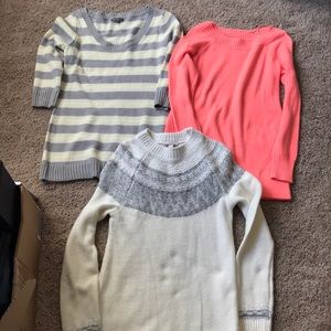 Maternity gap sweater bundle